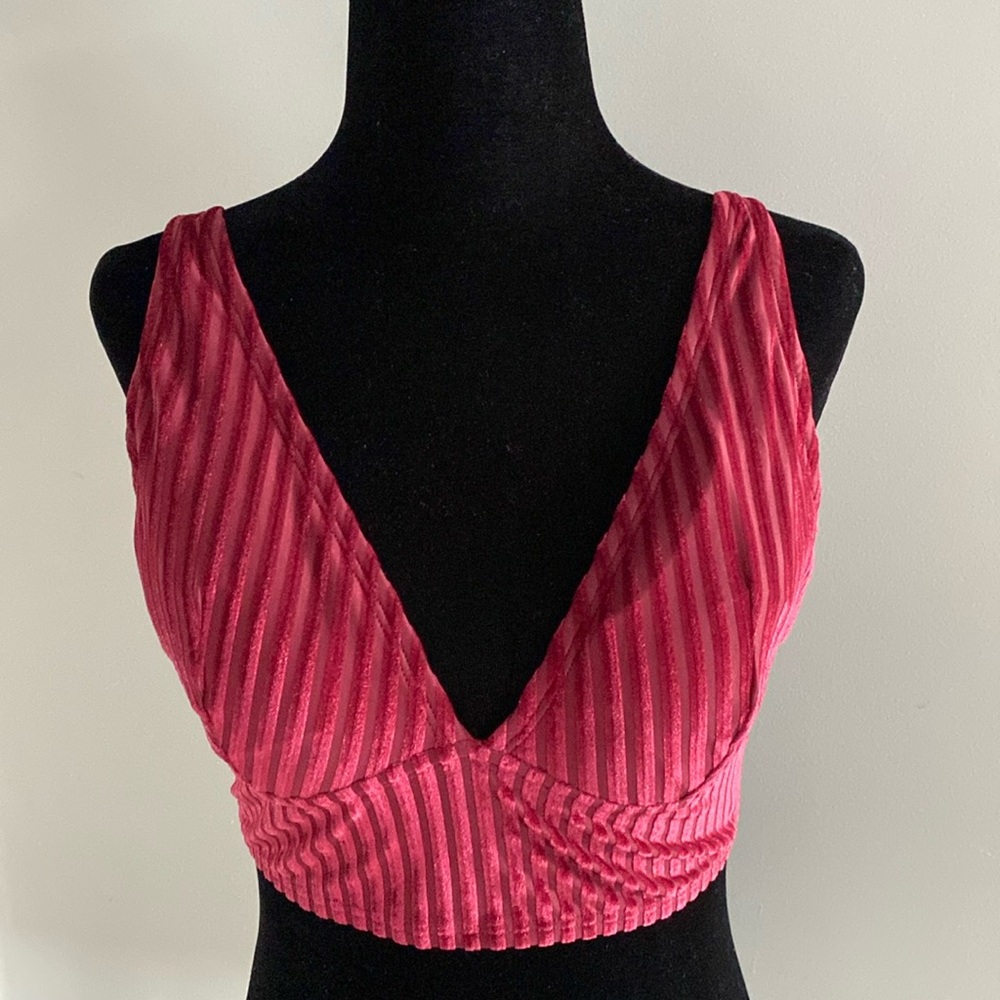 Victoria’s Secret Pink bralette V neckline